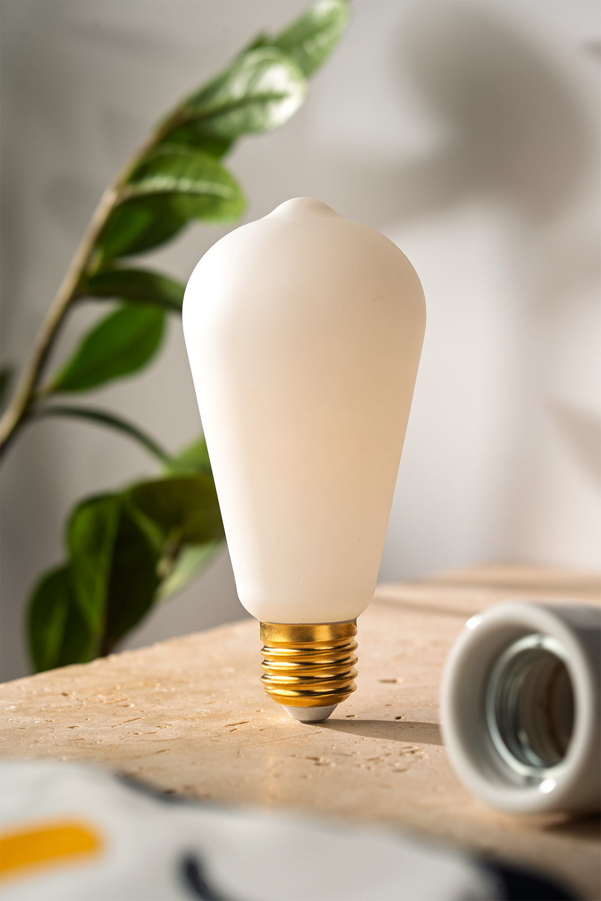 KIT: E27 Bulb (Oblong) + Central Remote Control & Alarm Clock (The Egg)