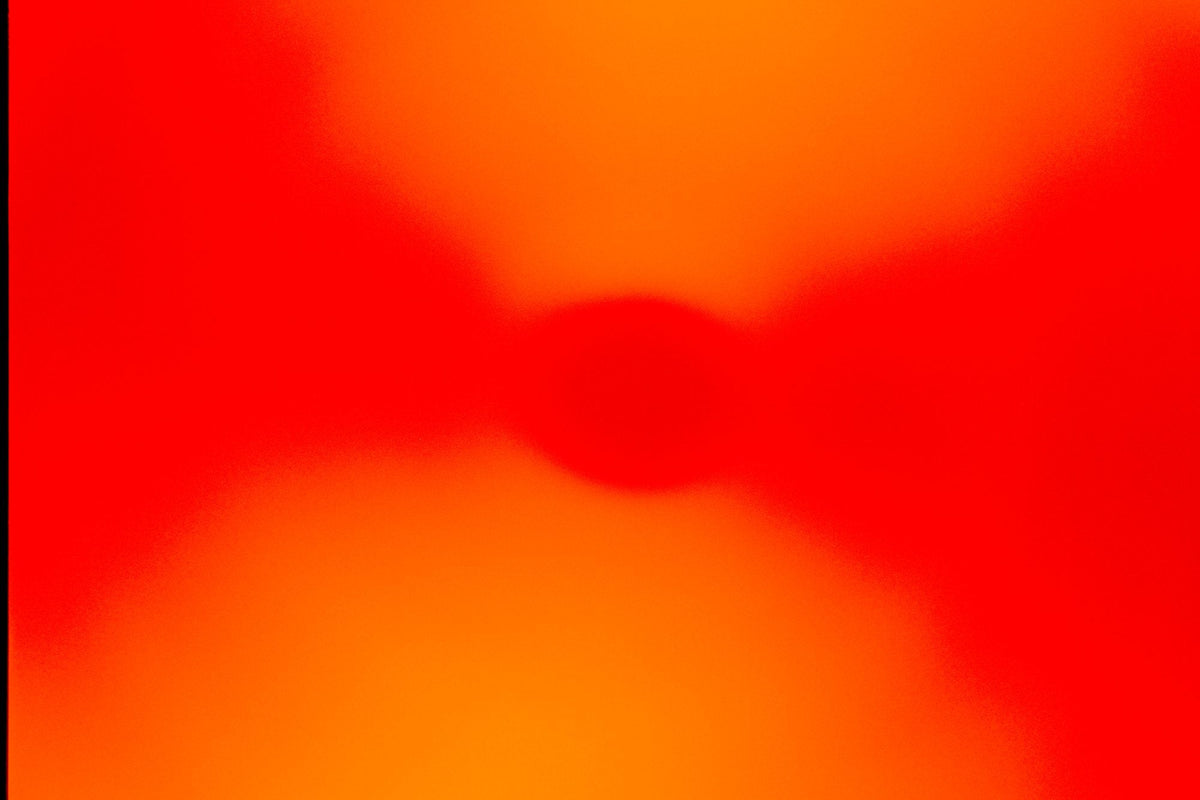 Lumière rouge orangé diffuse